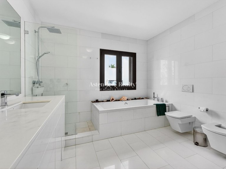 Villa for Sale in Torviscas Alto, Tenerife 21
