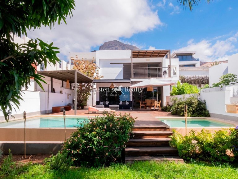 Villa for Sale in Torviscas Alto, Tenerife 6