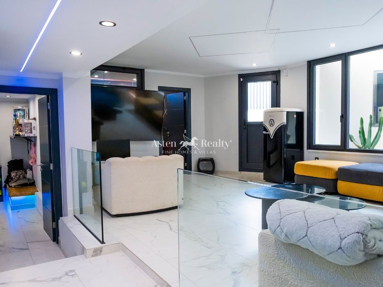 Villa for Sale in Torviscas Alto, Tenerife 11