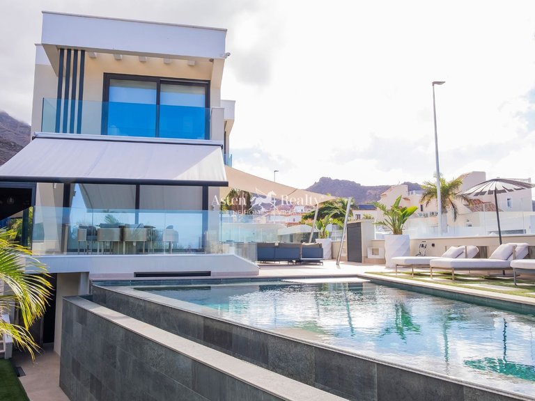Villa for Sale in Torviscas Alto, Tenerife 32