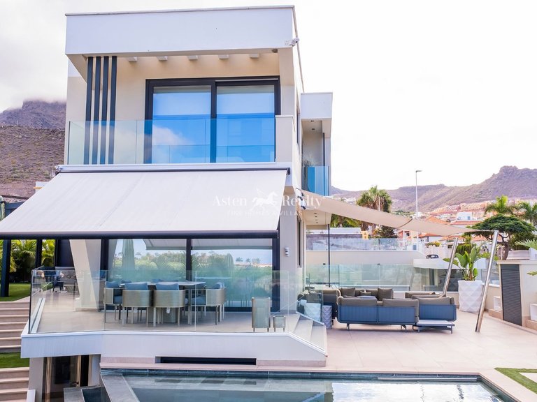 Villa for Sale in Torviscas Alto, Tenerife 40