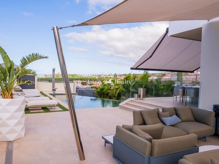 Villa for Sale in Torviscas Alto, Tenerife 41