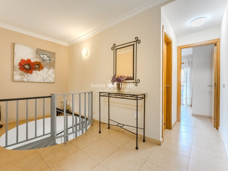 Town House for Sale in Playa San Juan, Tenerife 9