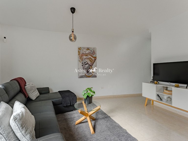 Apartment for Sale in Valle De San Lorenzo, Tenerife 2