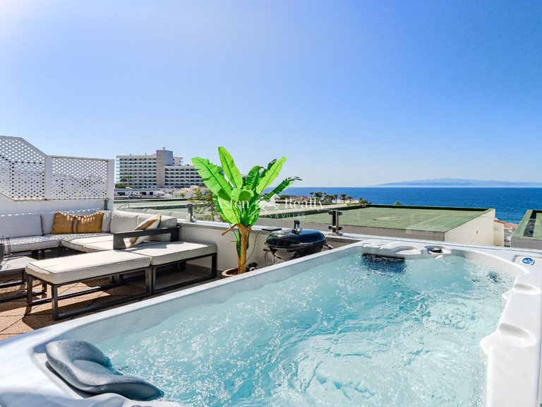 Apartment for Sale in Acantilados De Los Gigantes, Tenerife 3