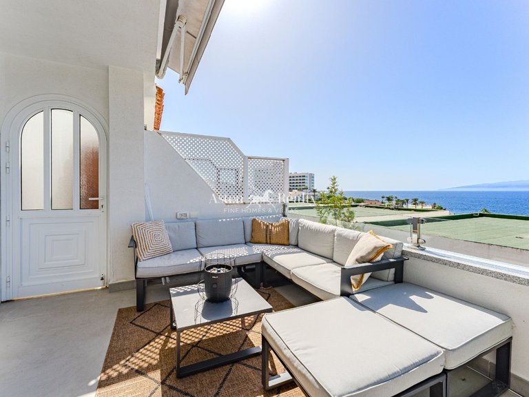 Apartment for Sale in Acantilados De Los Gigantes, Tenerife 4