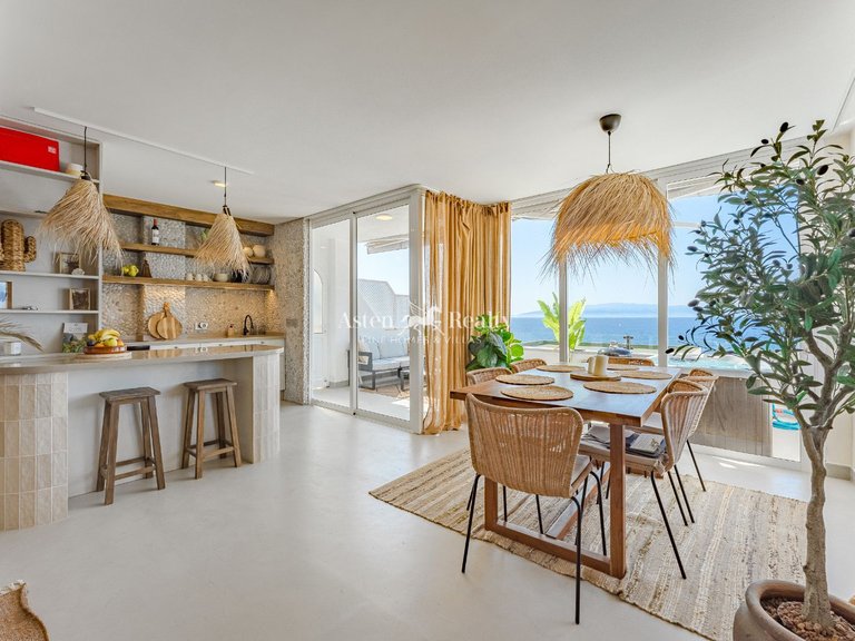 Apartment for Sale in Acantilados De Los Gigantes, Tenerife 7