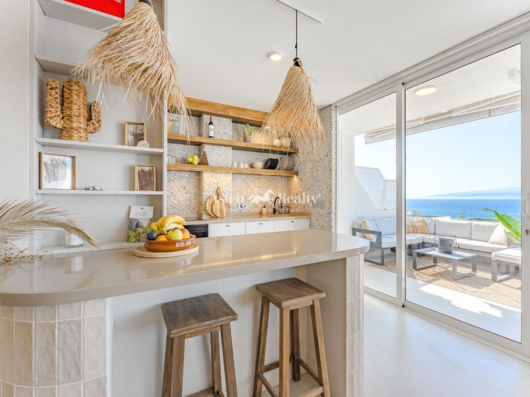 Apartment for Sale in Acantilados De Los Gigantes, Tenerife 9