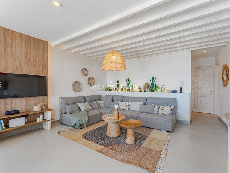 Apartment for Sale in Acantilados De Los Gigantes, Tenerife 11