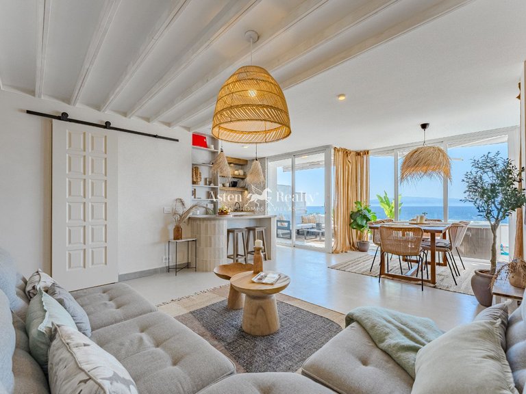 Apartment for Sale in Acantilados De Los Gigantes, Tenerife 13