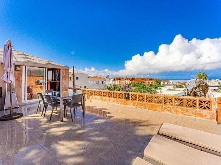 Villa for Sale in Palm-mar, Tenerife 1