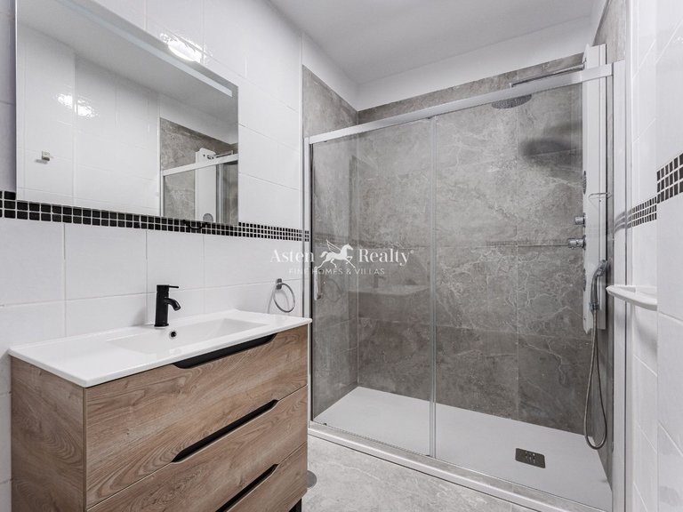 Penthouse for Sale in Torviscas Bajo, Tenerife 25