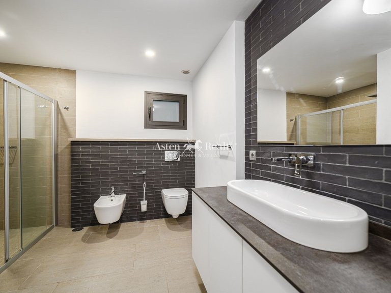 Villa for Sale in Torviscas Alto, Tenerife 33