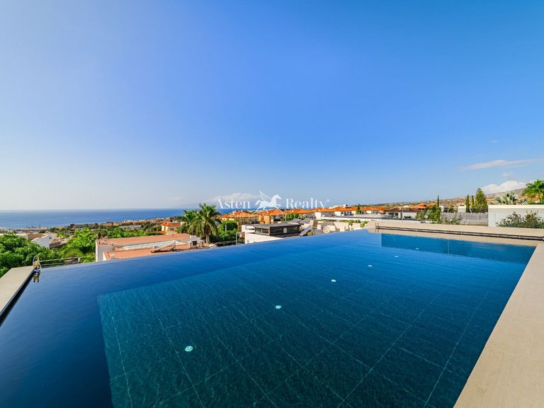 Villa for Sale in Torviscas Alto, Tenerife 4