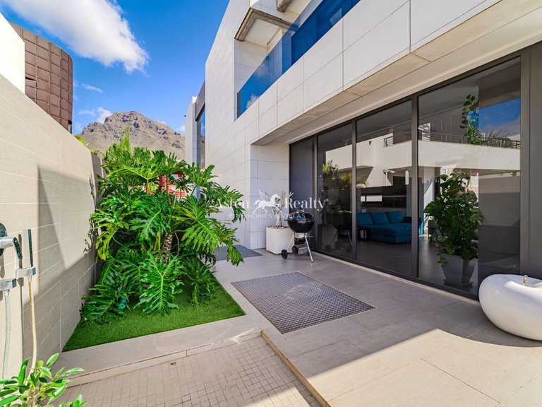 Villa for Sale in Torviscas Alto, Tenerife 11