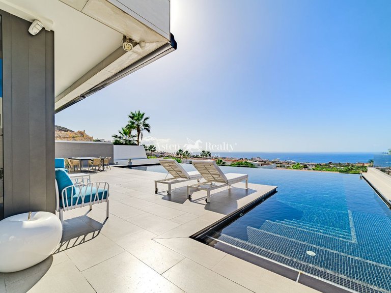 Villa for Sale in Torviscas Alto, Tenerife 10