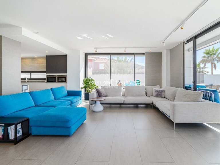 Villa for Sale in Torviscas Alto, Tenerife 14