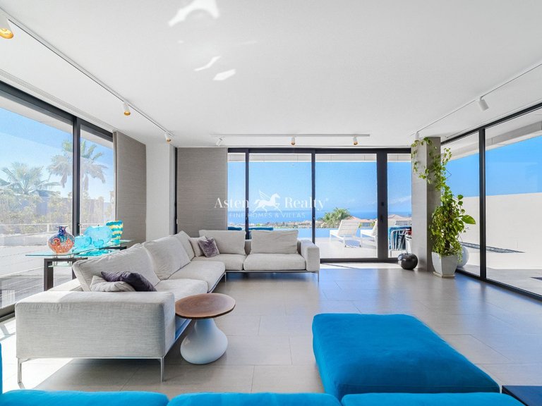 Villa for Sale in Torviscas Alto, Tenerife 16