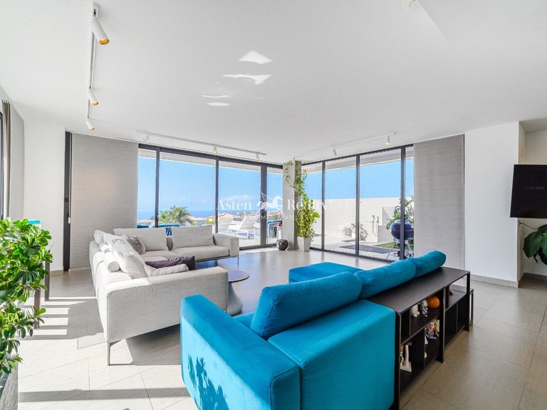 Villa for Sale in Torviscas Alto, Tenerife 17