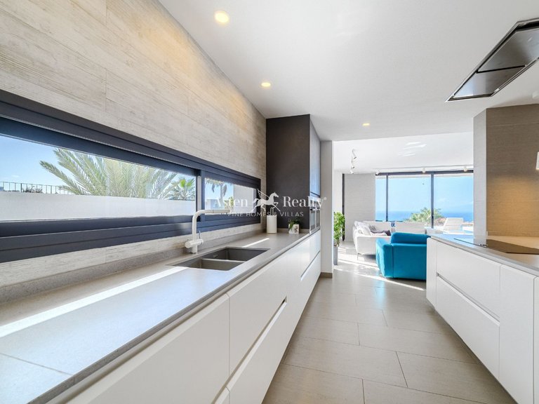 Villa for Sale in Torviscas Alto, Tenerife 22