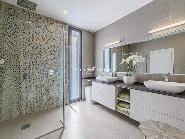 Villa for Sale in Torviscas Alto, Tenerife 42