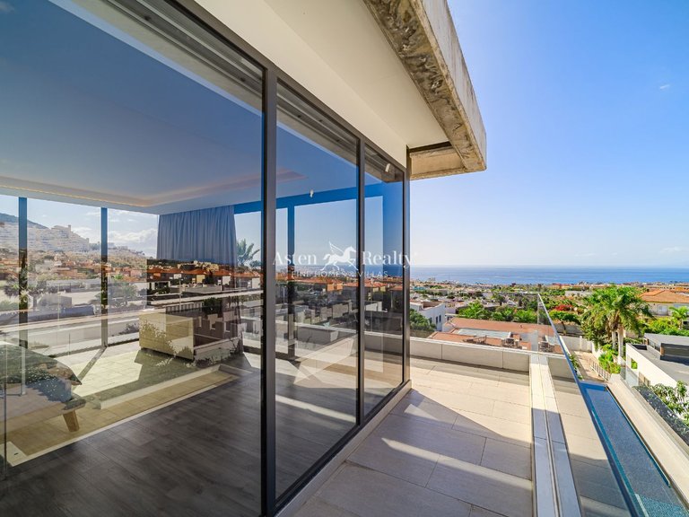 Villa for Sale in Torviscas Alto, Tenerife 47