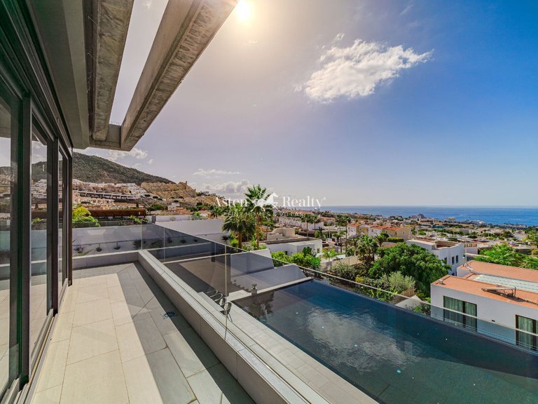 Villa for Sale in Torviscas Alto, Tenerife 48