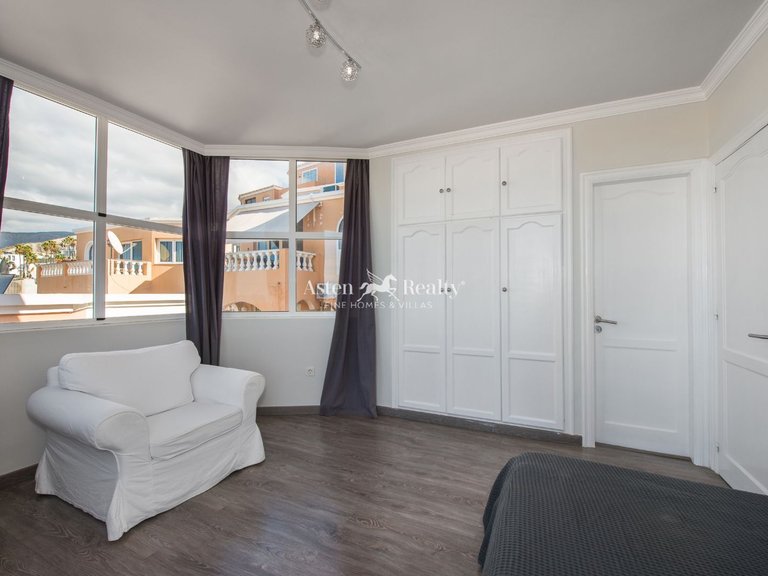 Town House for Sale in San Eugenio Alto, Tenerife 15