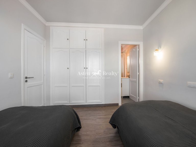 Town House for Sale in San Eugenio Alto, Tenerife 18