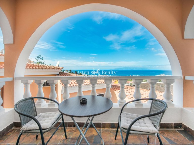 Town House for Sale in San Eugenio Alto, Tenerife 11