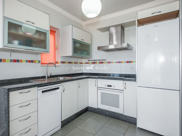 Town House for Sale in San Eugenio Alto, Tenerife 8