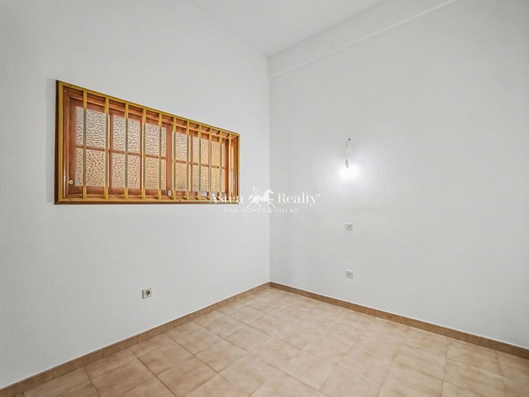 Apartment for Sale in Los Cristianos, Tenerife 12