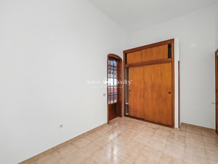 Apartment for Sale in Los Cristianos, Tenerife 15