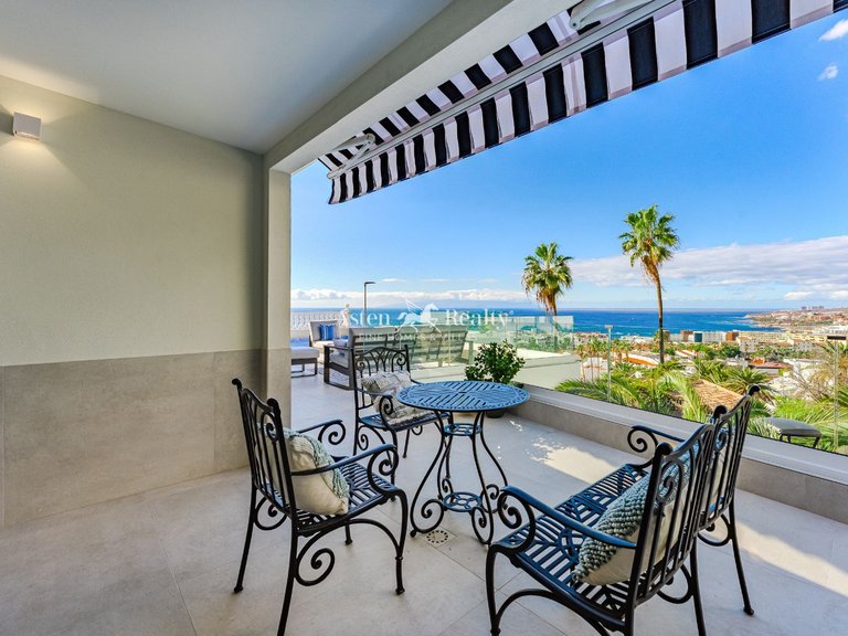 Villa for Sale in San Eugenio Alto, Tenerife 6