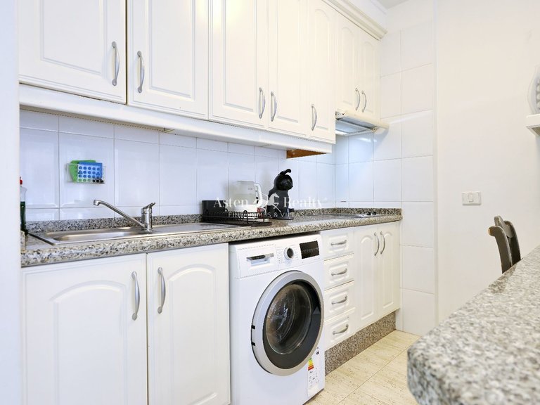 Apartment for Sale in Playa De Los Cristianos, Tenerife 8