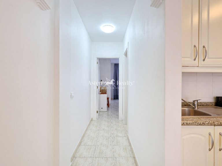 Apartment for Sale in Playa De Los Cristianos, Tenerife 10