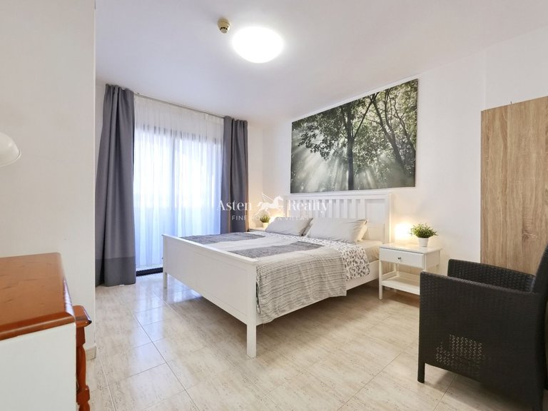 Apartment for Sale in Playa De Los Cristianos, Tenerife 4