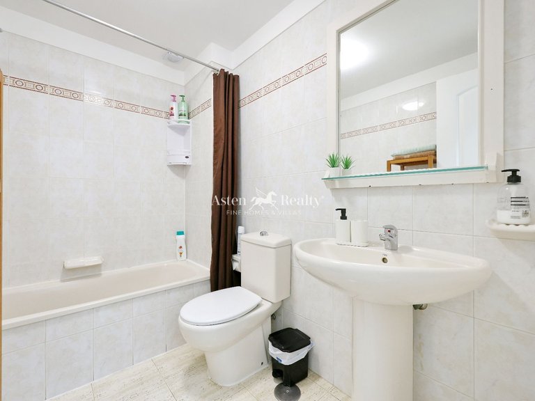 Apartment for Sale in Playa De Los Cristianos, Tenerife 11