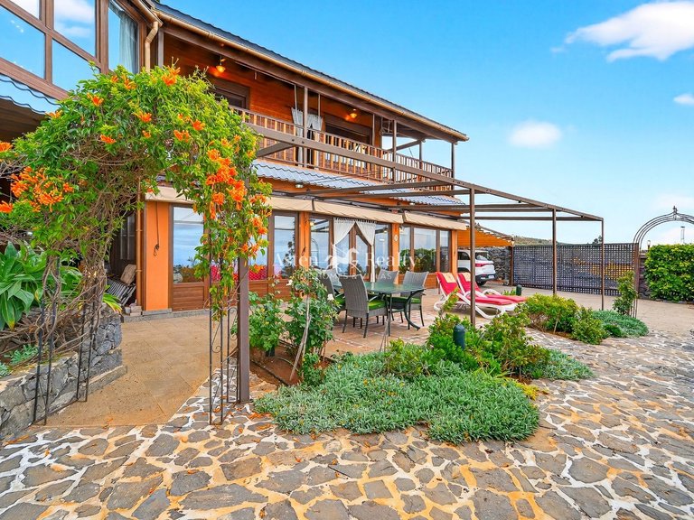 Villa for Sale in Vera De Erques, Tenerife 24