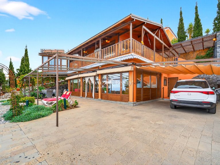 Villa for Sale in Vera De Erques, Tenerife 28