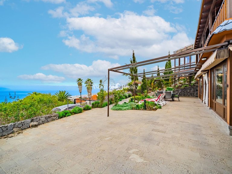 Villa for Sale in Vera De Erques, Tenerife 29