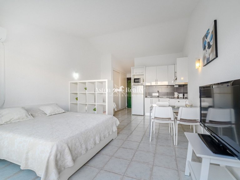Apartment for Sale in Playa De Las Américas, Tenerife 3
