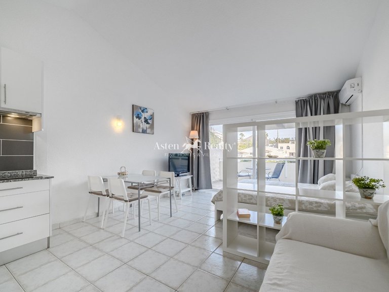 Apartment for Sale in Playa De Las Américas, Tenerife 6