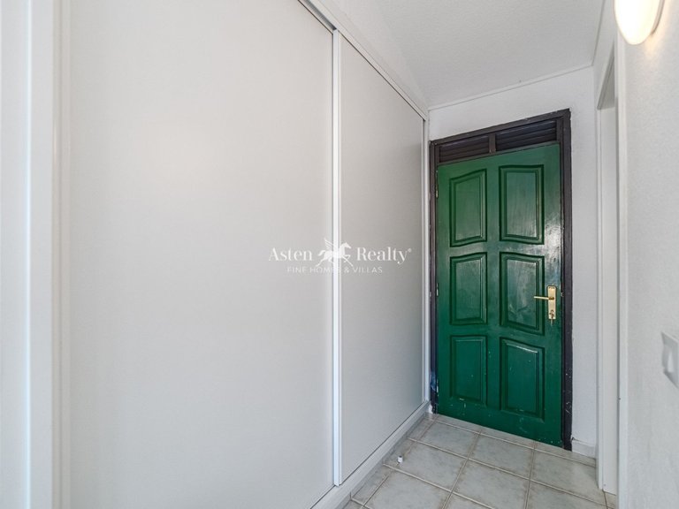 Apartment for Sale in Playa De Las Américas, Tenerife 12
