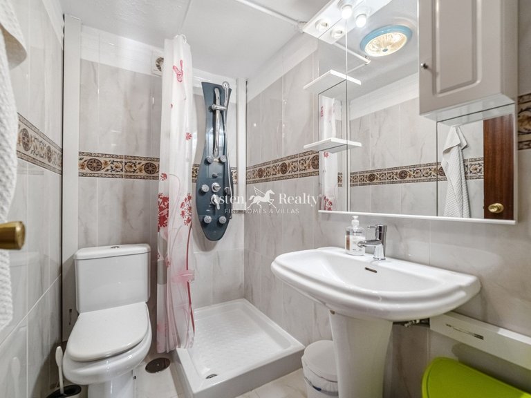 Apartment for Sale in Playa De Los Cristianos, Tenerife 10