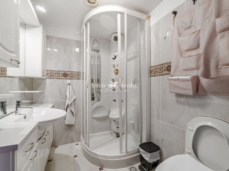 Apartment for Sale in Playa De Los Cristianos, Tenerife 11