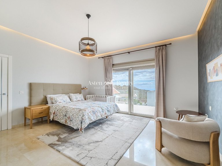 Villa for Sale in Torviscas Alto, Tenerife 13