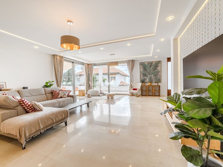 Villa for Sale in Torviscas Alto, Tenerife 3