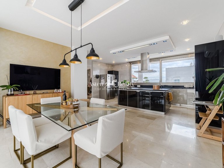 Villa for Sale in Torviscas Alto, Tenerife 8