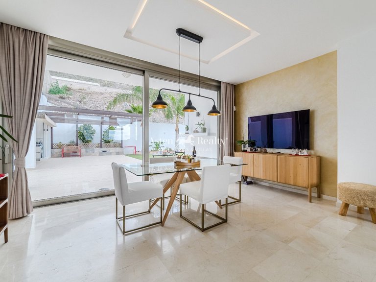 Villa for Sale in Torviscas Alto, Tenerife 9
